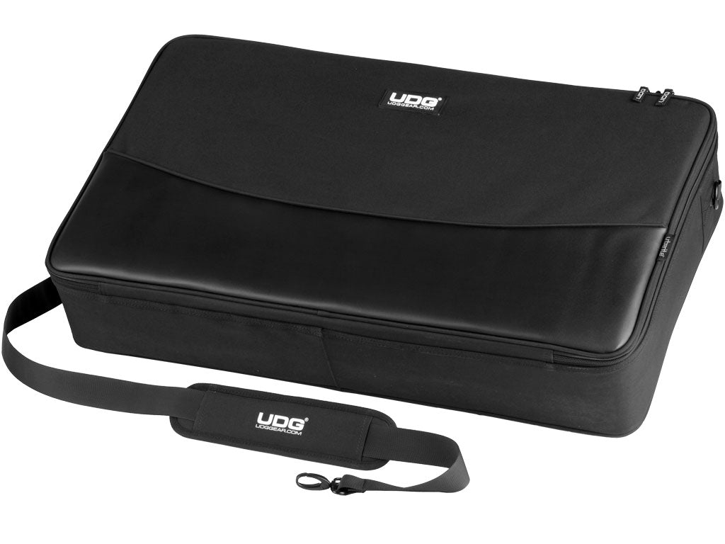 UDG U7103BL URBANITE MIDI CONTROLLER SLEEVE EXTRA LARGE BORSA PER CONTROLLER DIGITALE COLORE NERO - TechSoundSystem.com