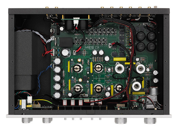 Luxman CL-38uC Preamplificatore stereo Hi-End equipaggiato con valvole Slovakia JJ Electronics ECC803 e ECC802 - TechSoundSystem.com