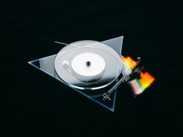 Pro-Ject THE DARK SIDE OF THE MOON giradischi EDIZIONE LIMITATA 