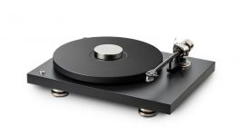 Pro-ject Debut PRO Giradischi tastina Ortofon Pick it PRO, braccio da 8,6'' in carbonio-alluminio EISA 2021-2022 - 1 - Techsoundsystem.com